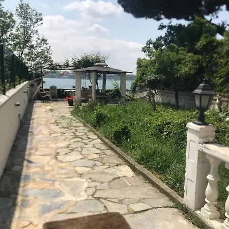 Bahceli Bogaz Manzarali Daire Apartment